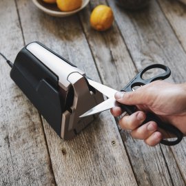 Elektrický kuchyňský brousek Work Sharp E5-I