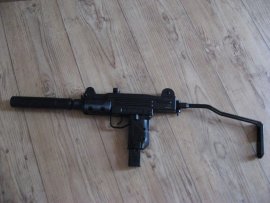 Recenze: Umarex IWI Mini UZI 4,5mm - 3