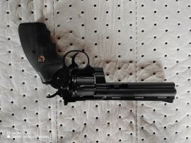 Recenze: Umarex Colt Python 6" černý Diabolo/BB 4,5mm - 1