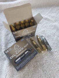Recenze: Bombičky CO2 ULTRAIR CARE KIT 12g ASG 10ks - 1