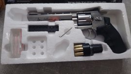 Recenze: ASG Dan Wesson 6" silver na diabolky 4,5mm - 2
