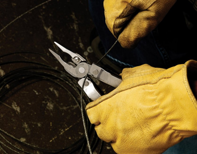 Multitool Leatherman Super Tool 300 černý