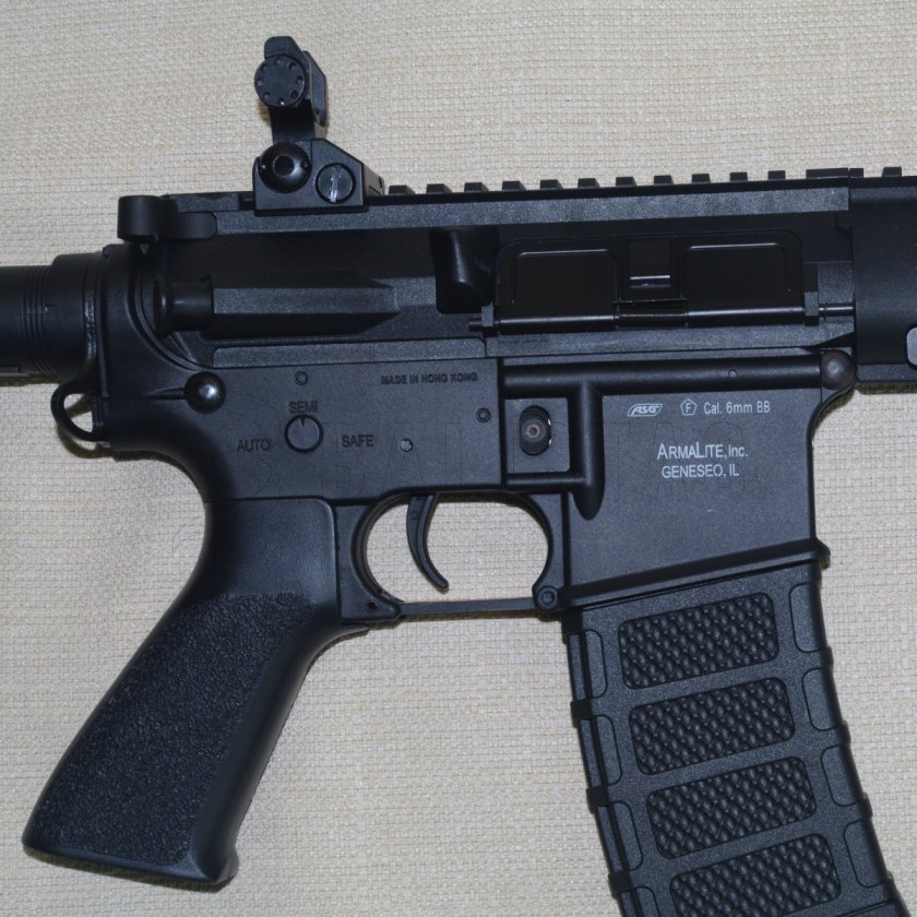 Airsoft M4 (ASG-AR. M15A4 Carbine - LTC)