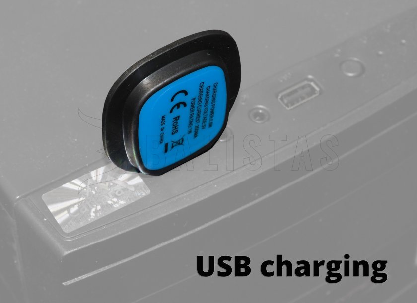 Čepice ARMY s LED svítilnou USB nabíjecí