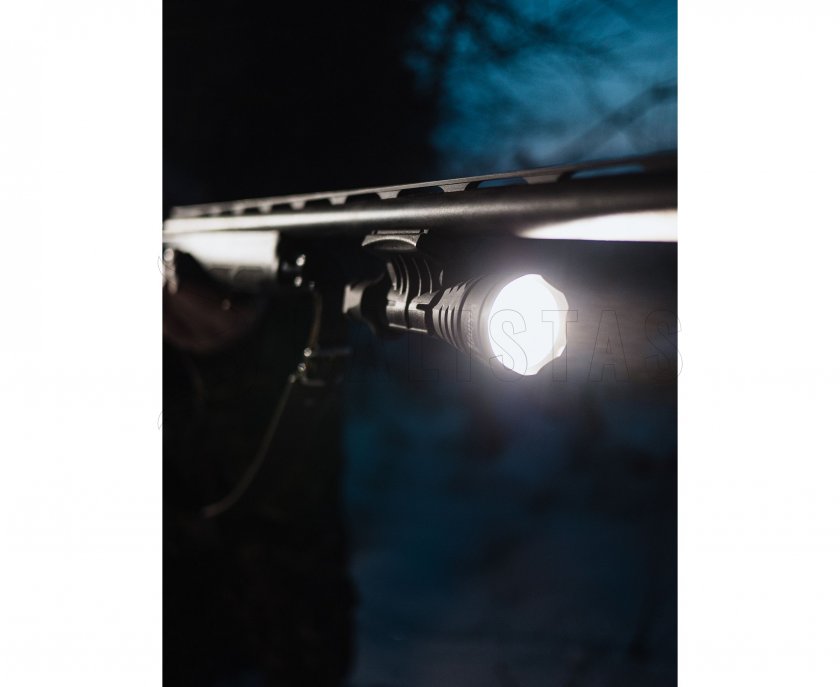 Magnetická montáž na zbraň pro svítilny Armytek AWM-03 3.jpg