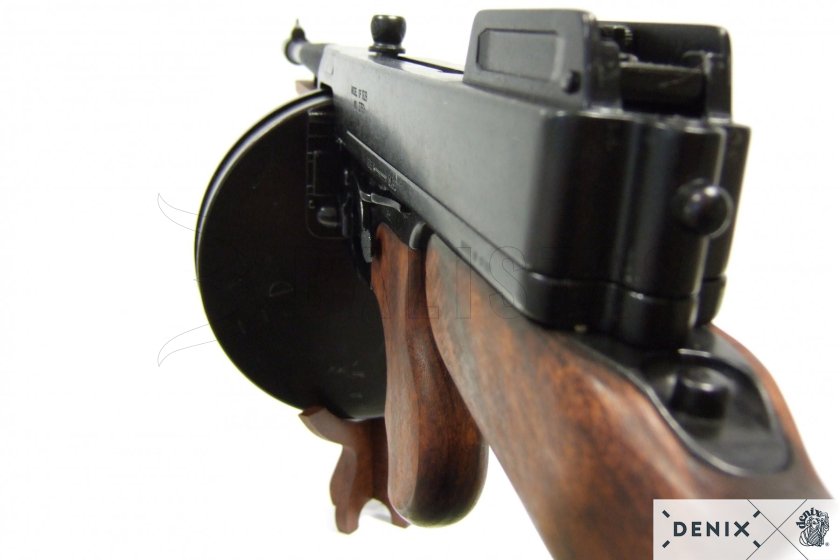 Replika Thompson M1928 s bubnovým zásobníkem, USA 4