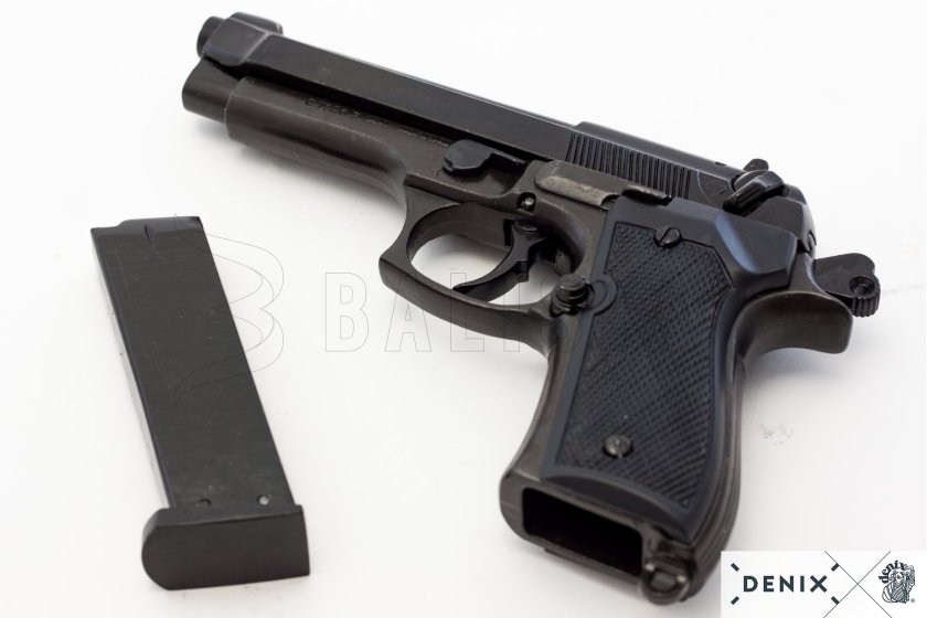 Replika Beretta 92F, Itálie 1975 9